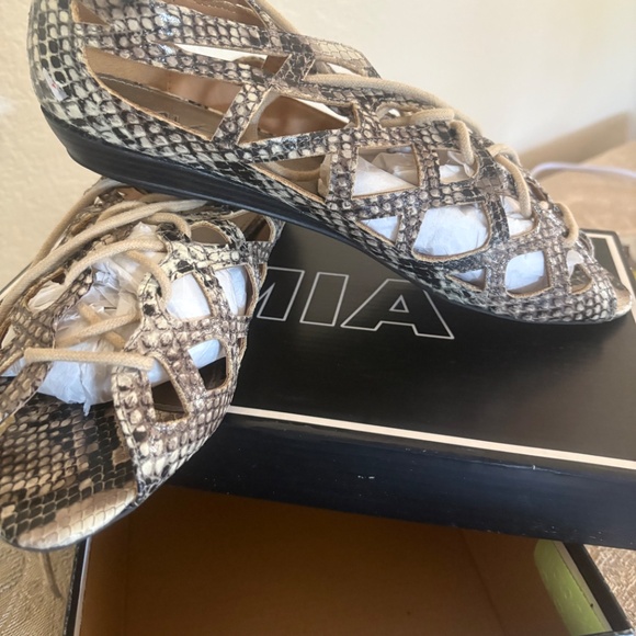 Mia Veranda Sandal.  Size 9.5 - Picture 3 of 5